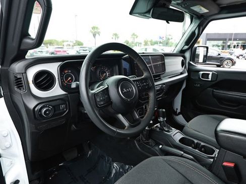 Used 2024 Jeep Wrangler Unlimited Sport AWD/4WD image 23