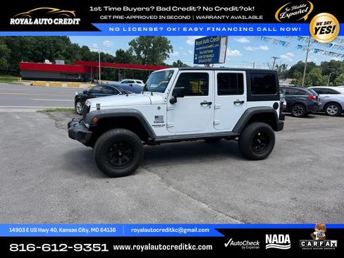 Used 2013 Jeep Wrangler Unlimited Sport w/ Dual Top Group AWD/4WD image 3