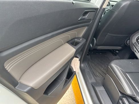 Used 2023 Volkswagen Atlas SE w/ Panoramic Sunroof Package image 24