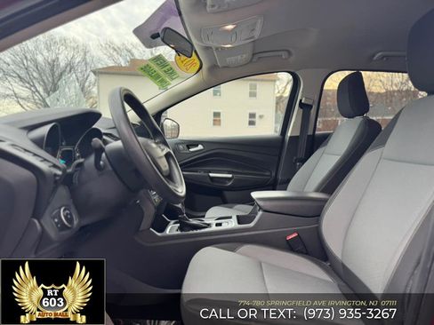 Used 2019 Ford Escape SE image 20