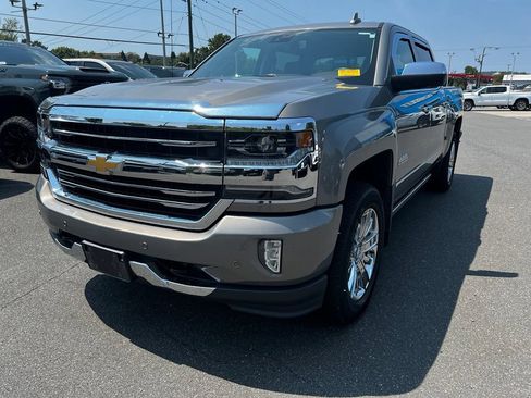 Used 2017 Chevrolet Silverado 1500 High Country AWD/4WD image 2