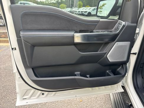 Used 2025 Ford F150 Platinum w/ Equipment Group 702A High AWD/4WD image 18