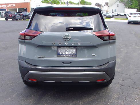 Used 2023 Nissan Rogue SL FWD image 28