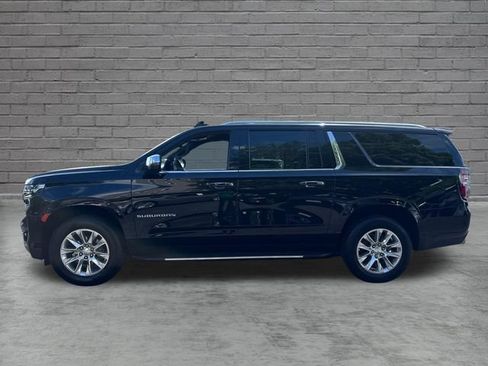 Used 2024 Chevrolet Suburban Premier AWD/4WD image 4