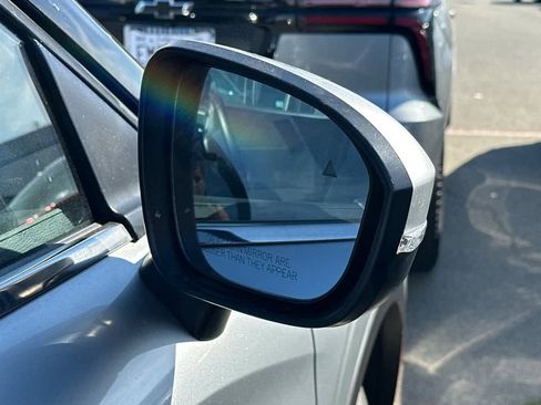 Used 2023 Mitsubishi Outlander SE image 16