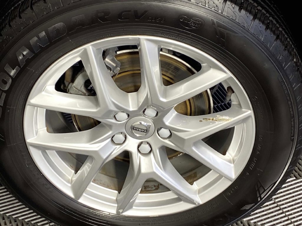 Used 2019 Volvo XC60 T5 Momentum w/ Premium Package FWD image 24