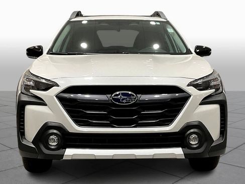 Used 2025 Subaru Outback Limited image 3