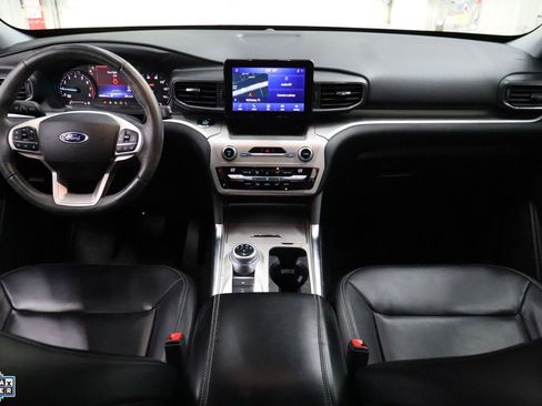 Used 2021 Ford Explorer XLT w/ Equipment Group 202A image 26