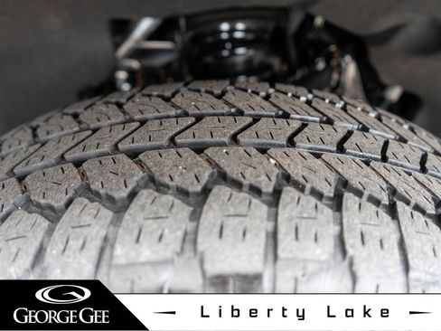 Used 2023 GMC Canyon Denali image 36