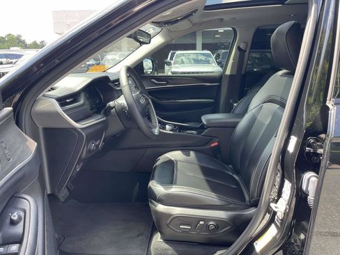 Certified 2023 Jeep Grand Cherokee L Limited AWD/4WD image 29