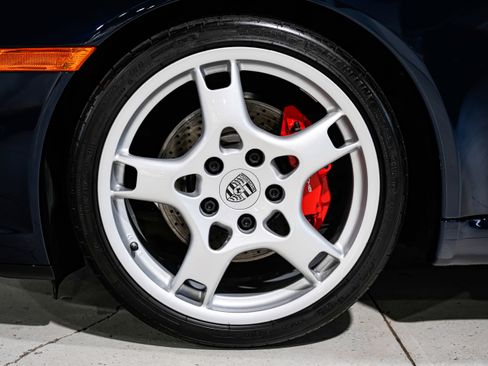 Used 2006 Porsche 911 Carrera S RWD image 46