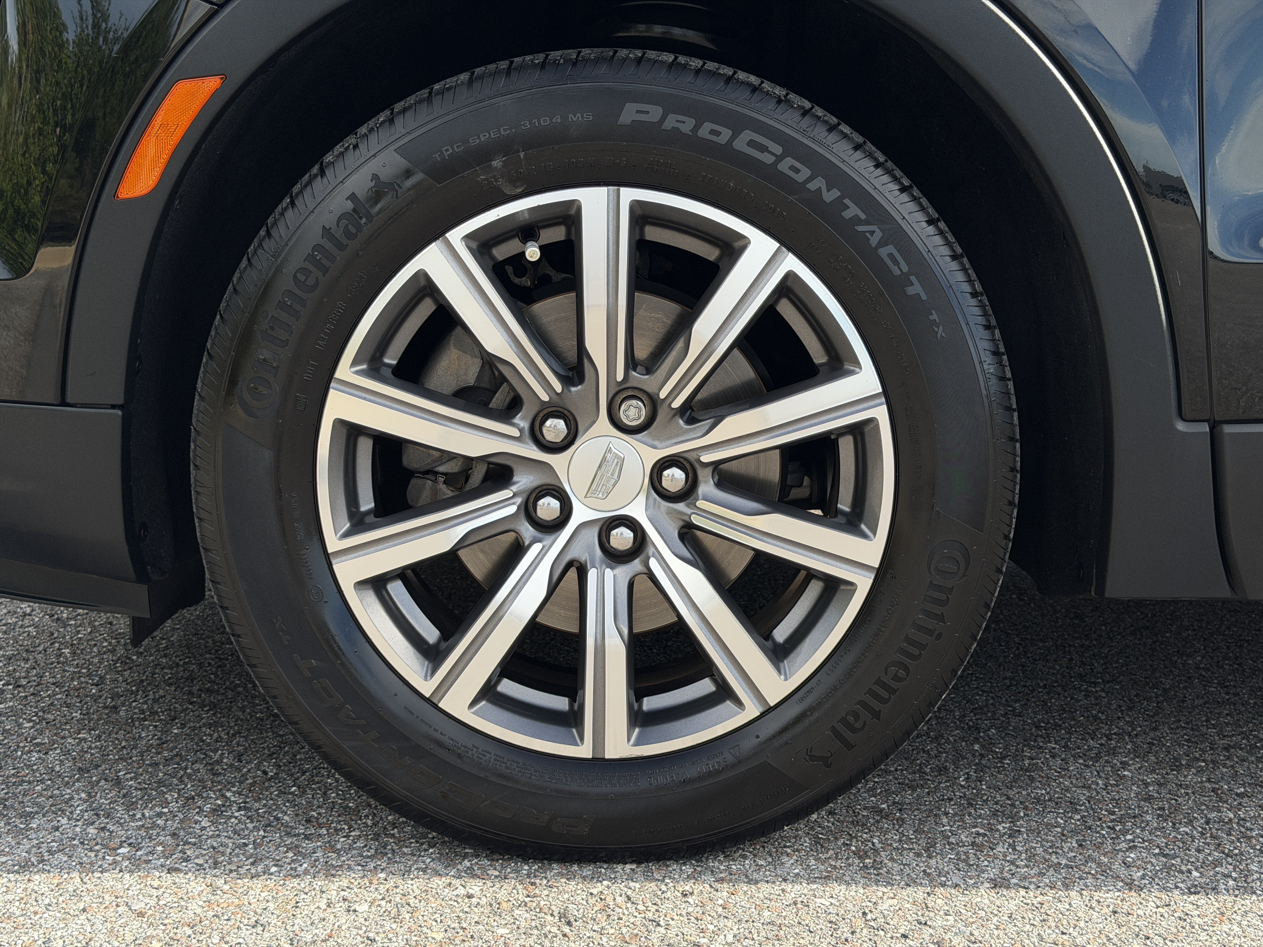 Used 2019 Cadillac XT4 Sport w/ Driver Awareness Package FWD image 36