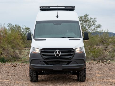 Used 2019 Mercedes-Benz Sprinter 4x4 144 image 9