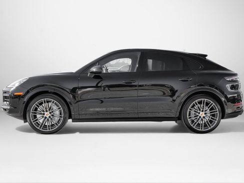 Used 2020 Porsche Cayenne Turbo image 9