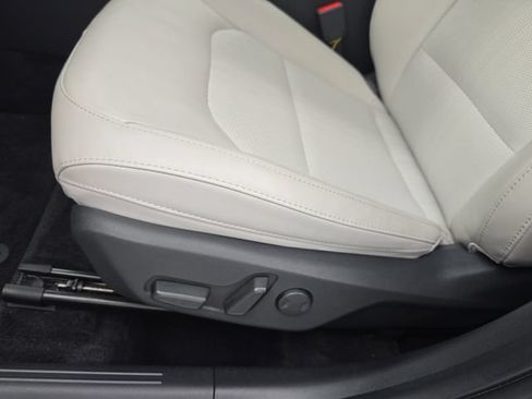 Used 2023 Kia Niro EX FWD image 27