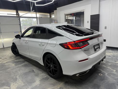 Used 2022 Honda Civic Sport Touring image 3