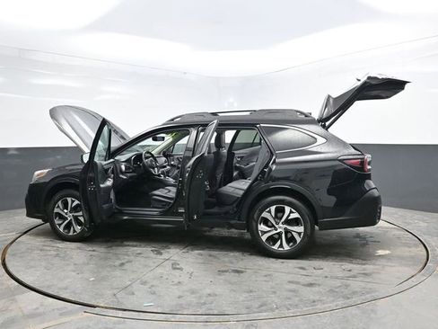 Used 2022 Subaru Outback Limited image 45