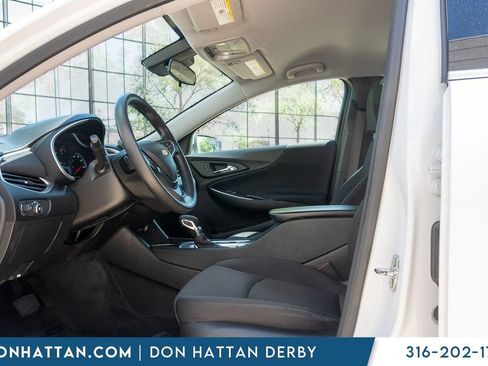 Used 2024 Chevrolet Malibu LT FWD image 3