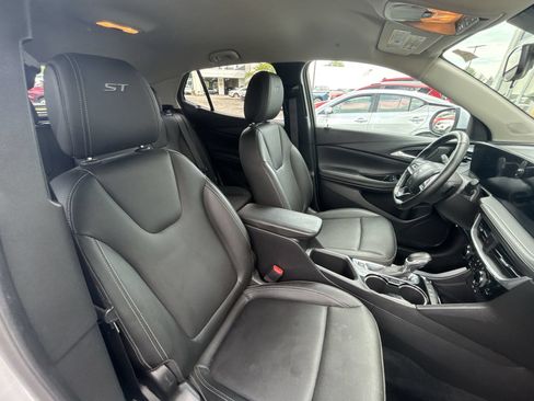 Used 2024 Buick Encore GX Sport Touring w/ Comfort Package FWD image 28