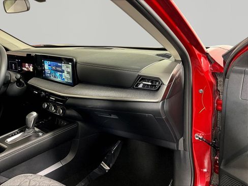 Certified 2025 Nissan Kicks SV w/ SV Premium Package AWD/4WD image 26