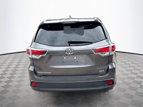 Used 2016 Toyota Highlander XLE FWD image 7