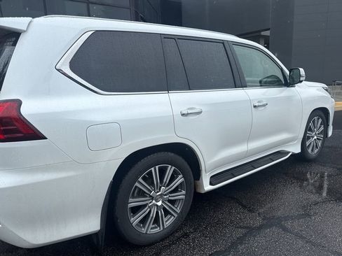 Used 2017 Lexus LX 570 4WD image 4