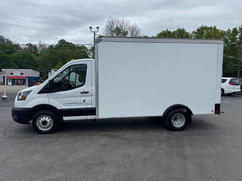 Used 2023 Ford Transit 350 DRW RWD image 5
