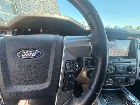 Used 2016 Ford Expedition Platinum AWD/4WD image 31