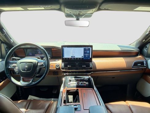 Used 2024 Lincoln Navigator Reserve AWD/4WD image 29