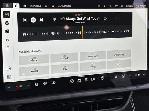 Used 2023 Rivian R1S Adventure image 18