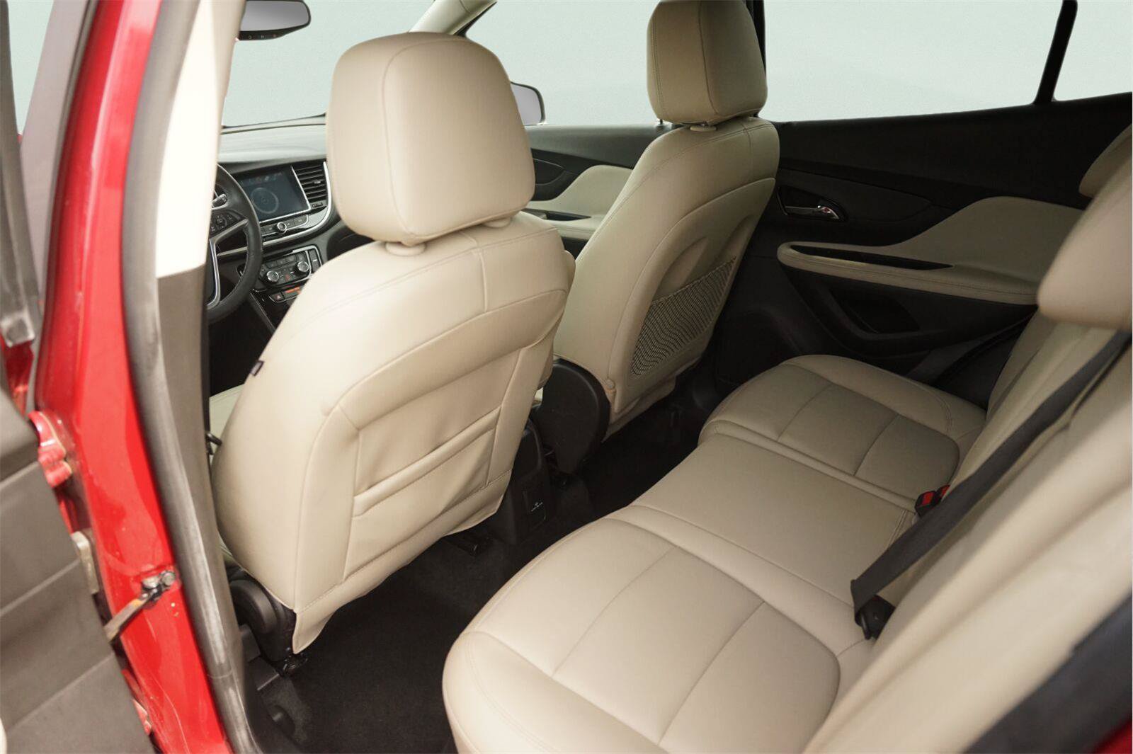 Used 2019 Buick Encore Essence FWD image 11