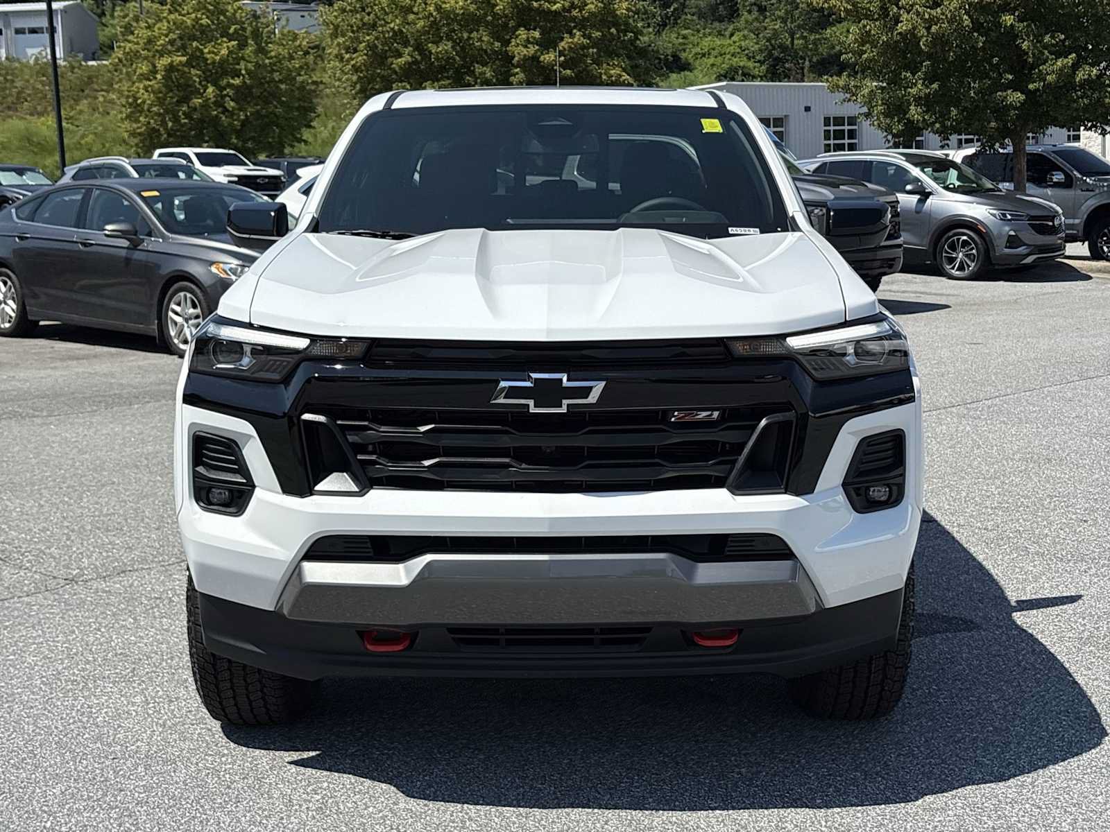 New 2026 Chevrolet Colorado Z71 w/ Technology Package AWD/4WD image 3