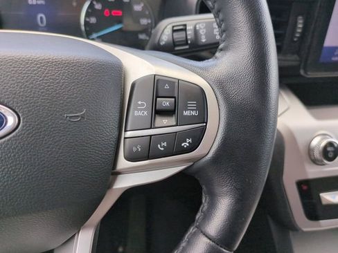 Used 2022 Ford Explorer XLT RWD image 28