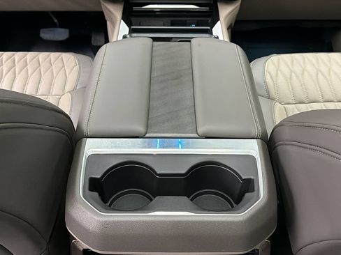 Used 2026 Ford F450 Platinum w/ Platinum Plus Package AWD/4WD image 39