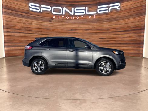 Used 2022 Ford Edge SEL w/ Convenience Package image 6