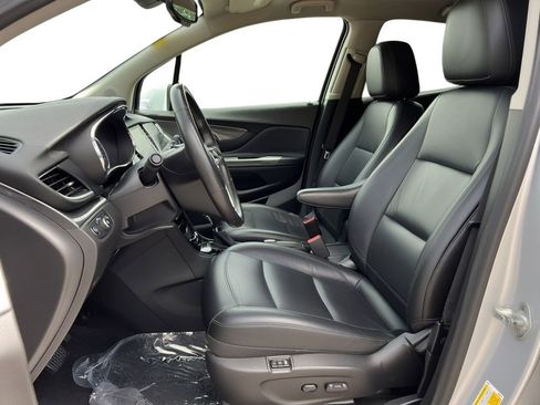 Used 2017 Buick Encore Essence AWD/4WD image 6