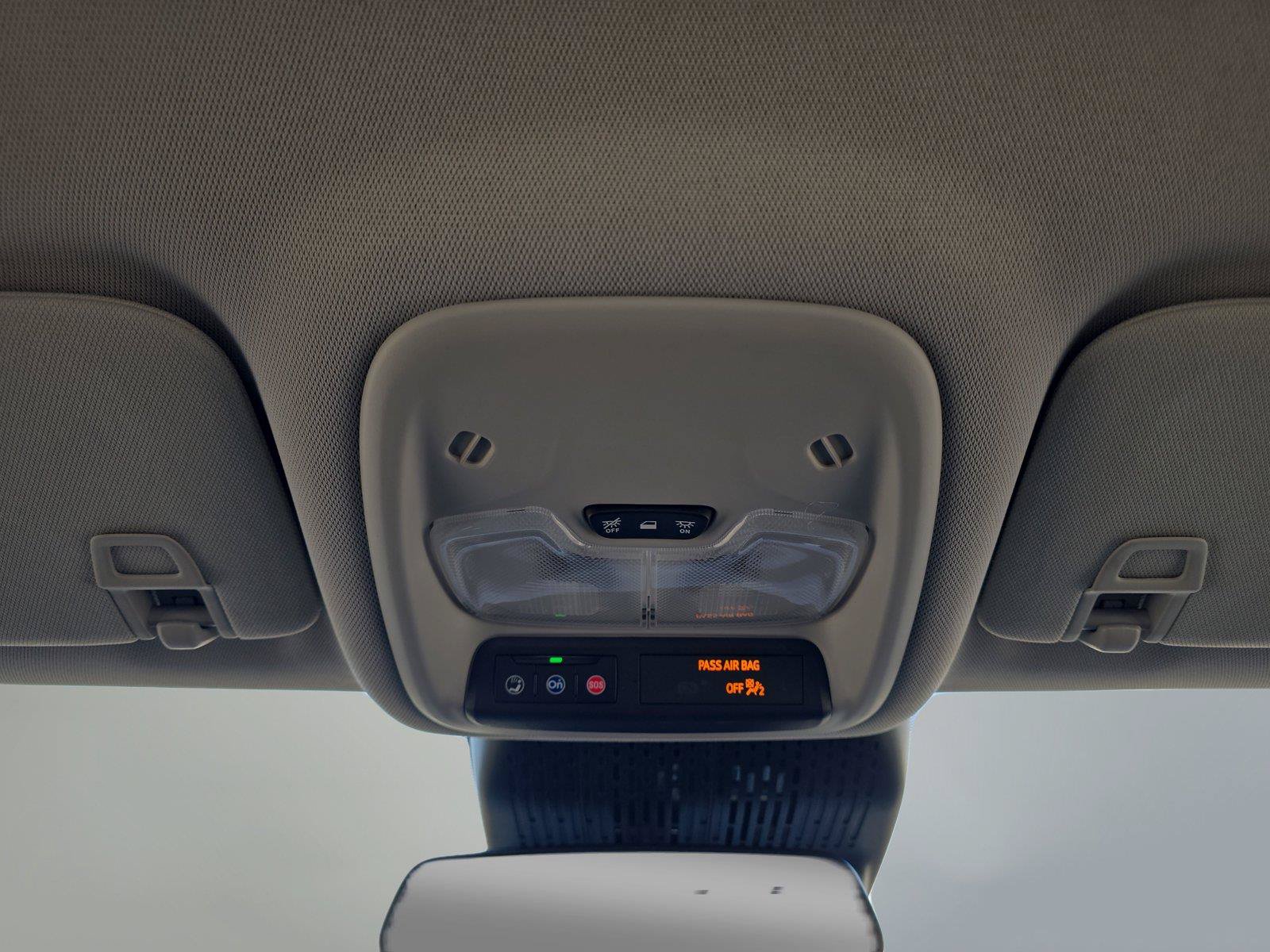 Used 2027 Chevrolet Bolt LT w/ Comfort Package FWD image 19