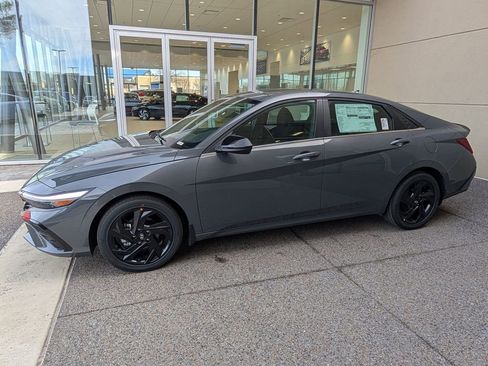 New 2026 Hyundai Elantra SEL Sport image 2