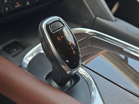 Used 2018 Buick Enclave Avenir w/ Avenir Technology Package FWD image 22