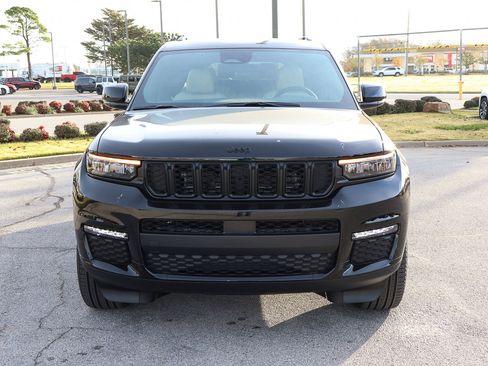 New 2025 Jeep Grand Cherokee L Limited w/ Black Appearance Package image 3