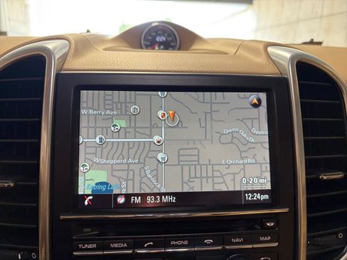Used 2014 Porsche Cayenne Diesel AWD/4WD image 39