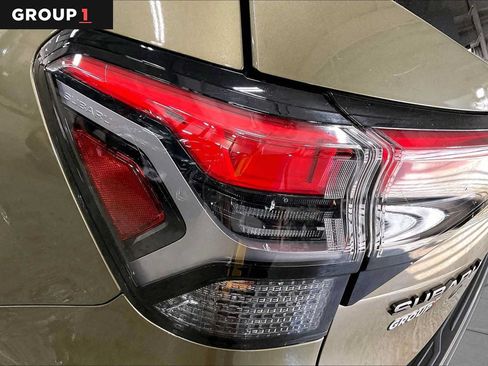 Used 2025 Subaru Forester Premium AWD/4WD image 29