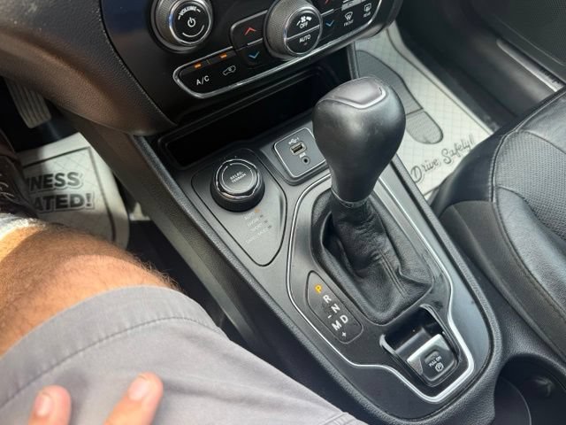 Used 2019 Jeep Cherokee Limited AWD/4WD image 15