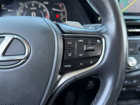 Used 2022 Lexus ES 350 w/ Premium Package FWD image 18