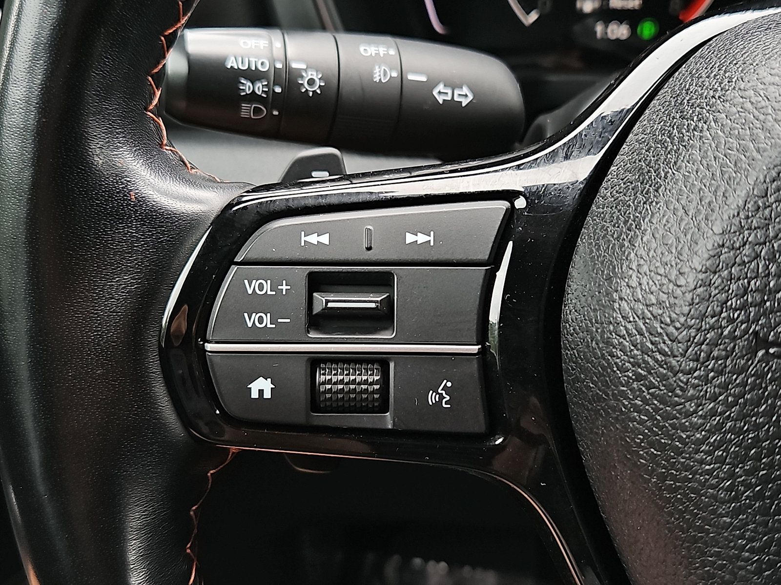 Certified 2023 Honda Pilot TrailSport image 25