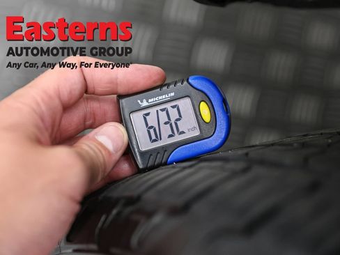 Used 2023 Jeep Grand Cherokee L Laredo AWD/4WD image 30