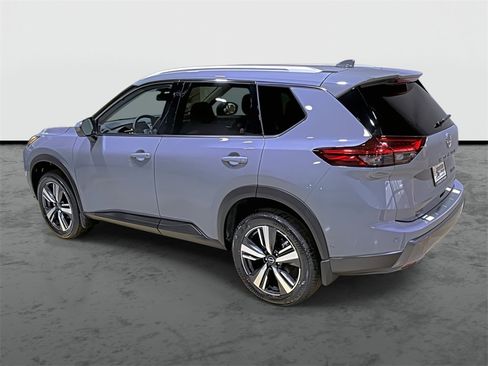 New 2025 Nissan Rogue SL image 2