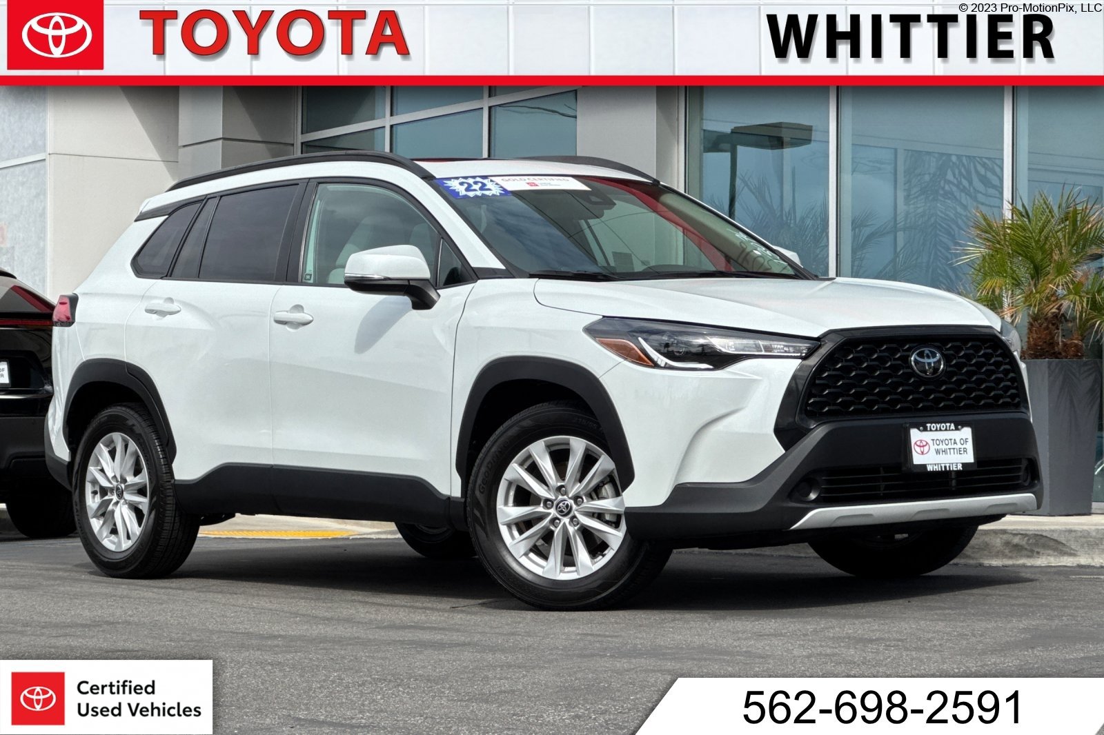 Certified 2022 Toyota Corolla Cross LE w/ Moonroof Package FWD image 1