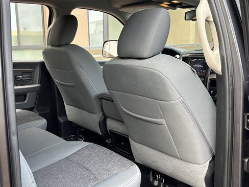 Used 2018 RAM 3500 Big Horn image 42