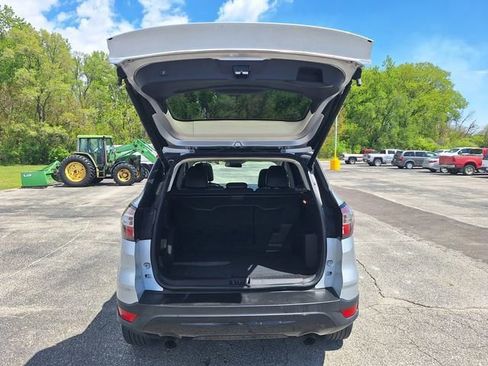 Used 2017 Ford Escape SE w/ Equipment Group 201A AWD/4WD image 15